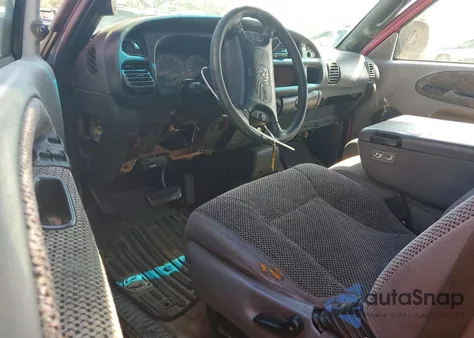 1999 Dodge Ram 1500 из США, поврежденный, VIN 1B7HC13Y9XJ508344